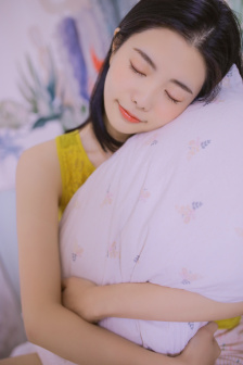 公与淑婷厨房猛烈进出视频